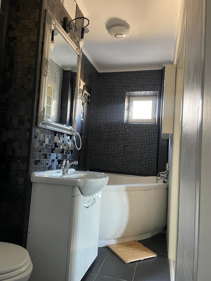 加拉茨Apartament Cu 3 Dormitoare Jolie.M公寓 外观 照片